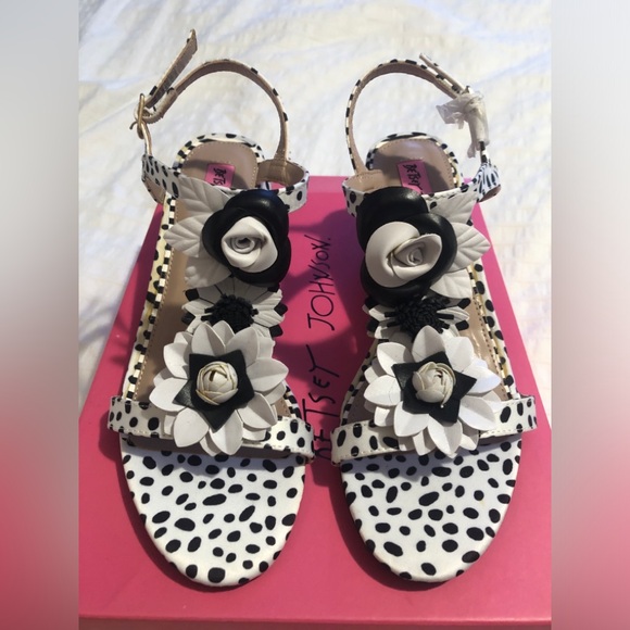 Betsey Johnson Shoes - Betsey Johnson Open Toe Floral Black White Casual Polka Dot Coquette Block Heels
